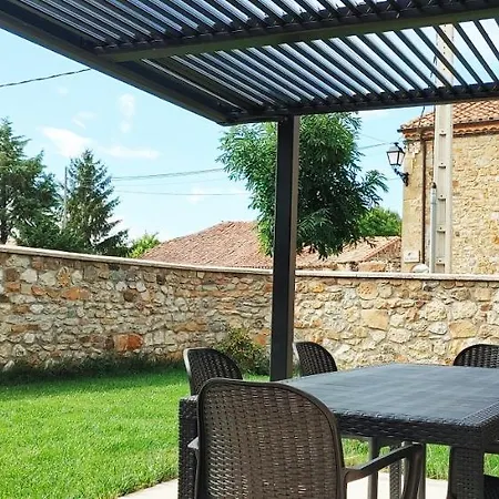 Casa Del Medio Holiday home Fuentecantos