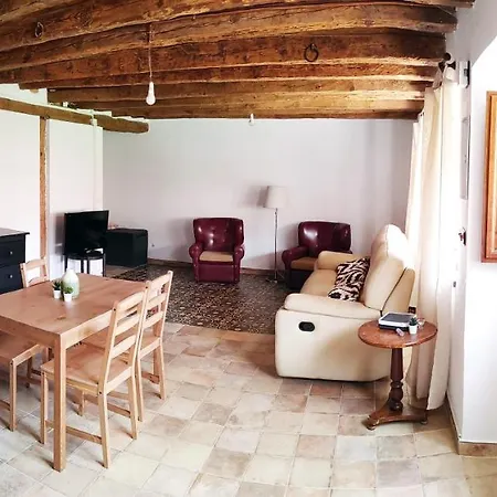 Casa Del Medio * Fuentecantos