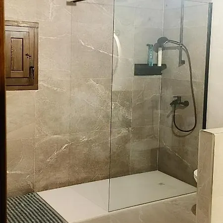 Casa Del Medio Holiday home Fuentecantos